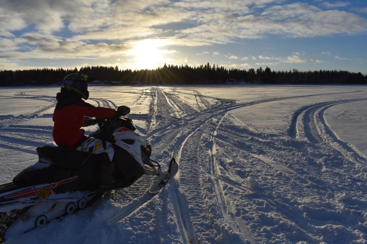 ホテル Karjalan Helmi Tolosenmäki エクステリア 写真